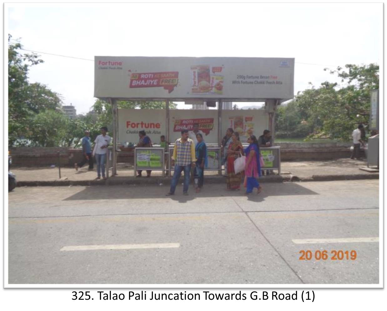 Bus Queue Shelter - - Talao Pali Juncation Towards G.B Road (1),   Thane,   Mumbai,   Maharashtra