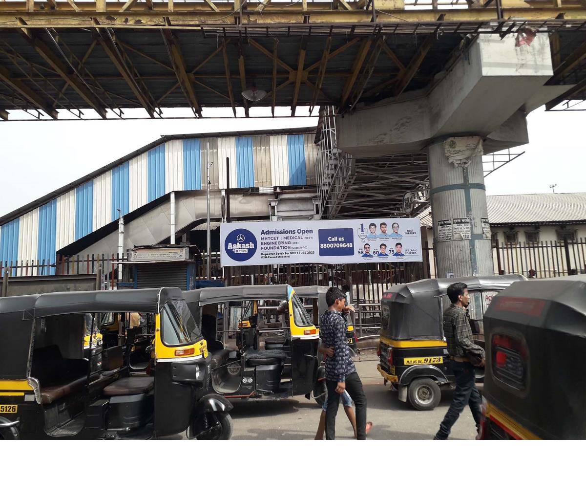 Bus Queue Shelter - Opp S.T.Stand 1 - Opp S.T.Stand Nr. Railway Compund,   Kalyan,   Mumbai,   Maharashtra