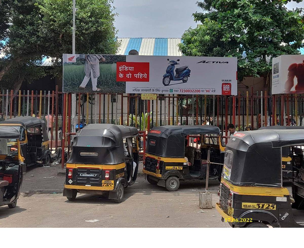 Bus Queue Shelter - Opp S.T.Stand 3 - Opp S.T.Stand Nr. Railway Compund,   Kalyan,   Mumbai,   Maharashtra