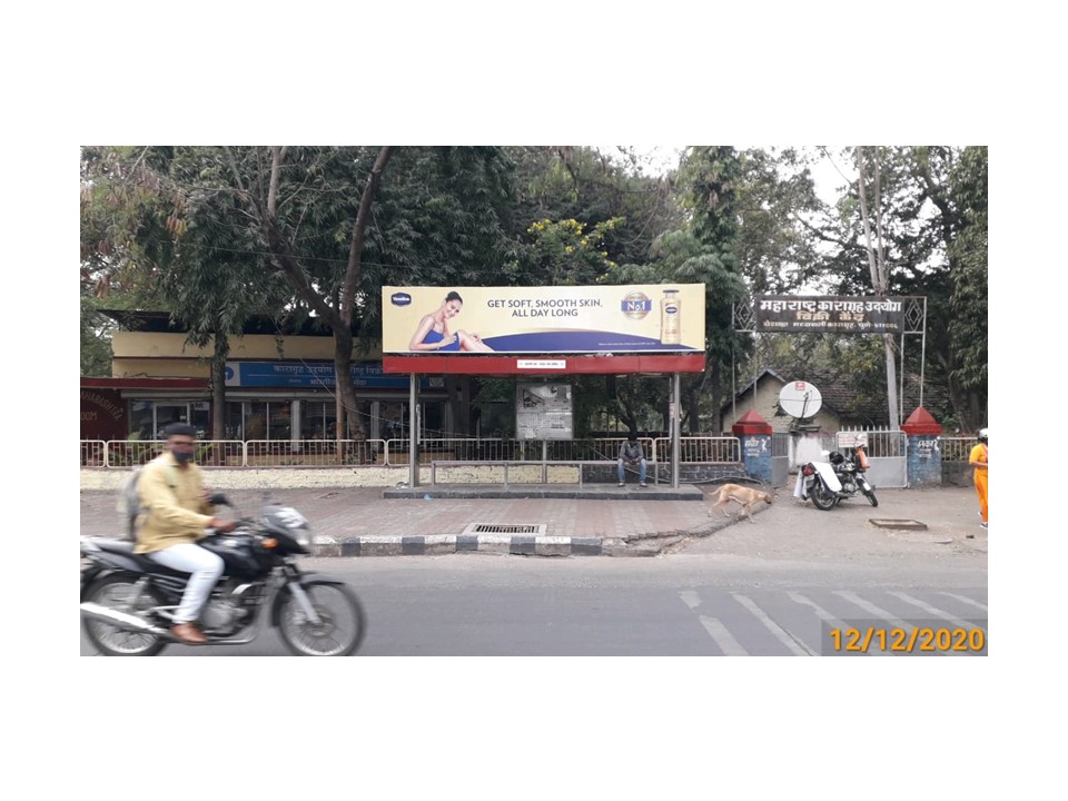 Nonlit - Airport Road, Pune, Maharashtra