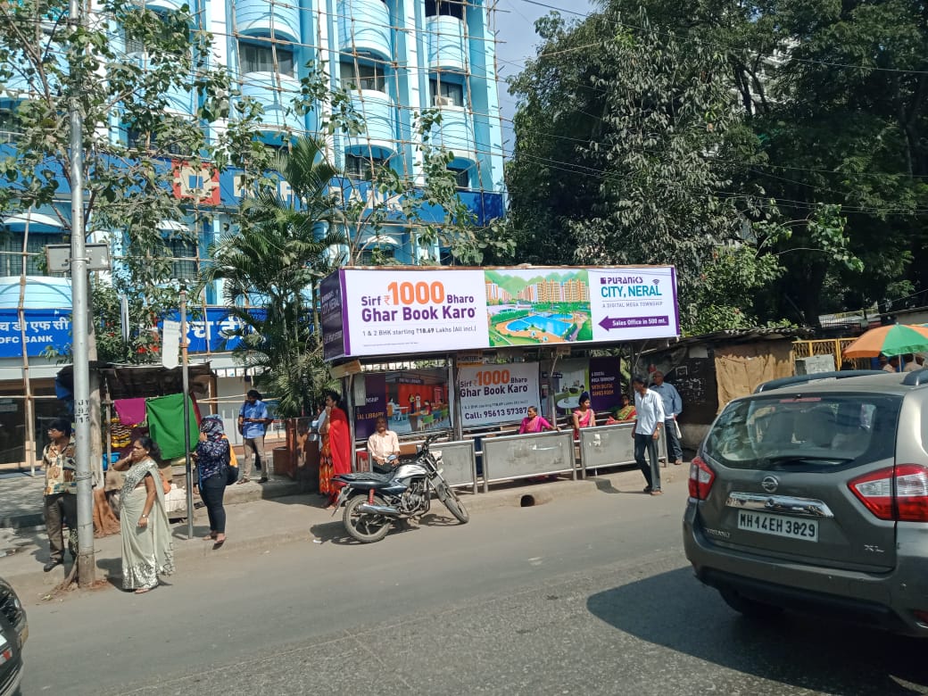 Bus Queue Shelter - V. N. Purav Road - Chembur Naka,   Chembur,   Mumbai,   Maharashtra