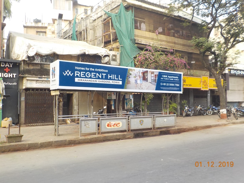 Bus Queue Shelter - L. J. Road - Mahim,   Mahim,   Mumbai,   Maharashtra