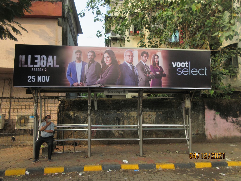 Bus Queue Shelter - Senapati Bapat Marg - Mahim Railway Station,   Mahim,   Mumbai,   Maharashtra