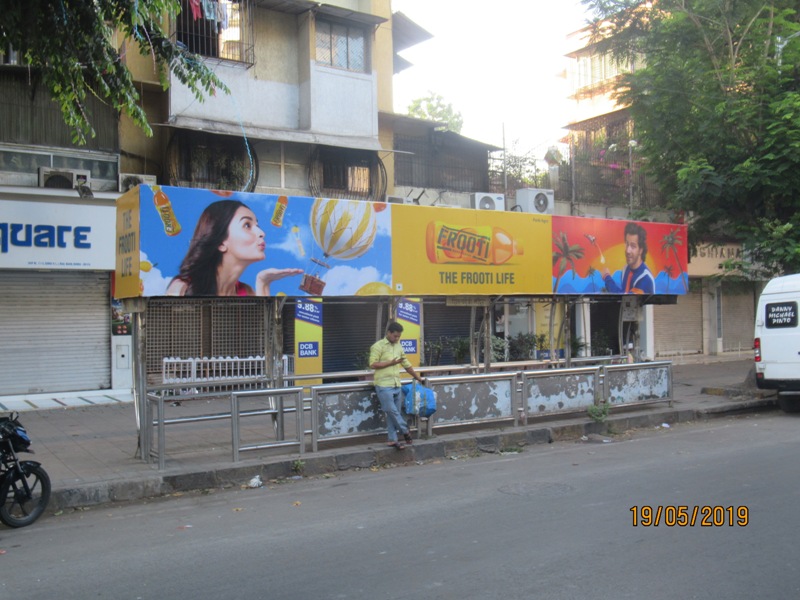 Bus Queue Shelter - L. J. Road - Sitladevi Mandir,   Mahim,   Mumbai,   Maharashtra