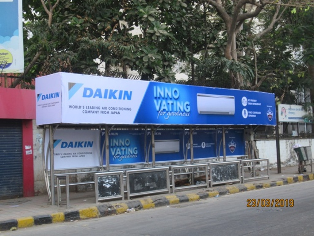 Bus Queue Shelter - Veer Savarkar Road - Kirti College,   Prabhadevi,   Mumbai,   Maharashtra