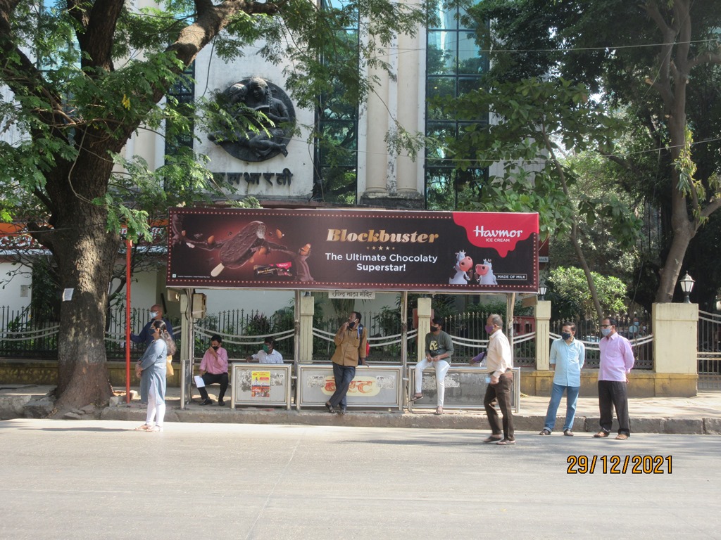 Bus Queue Shelter - Sayani Road - Ravindrantya Mandir,   Prabhadevi,   Mumbai,   Maharashtra