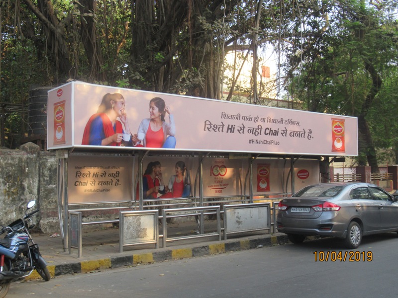 Bus Queue Shelter - Veer Savarkar Road - Vaneeta Samaj,   Shivaji Park,   Mumbai,   Maharashtra