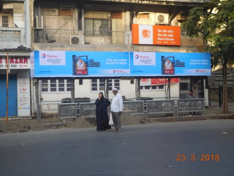 Bus Queue Shelter - Road No.3 (Sion) - Rani Laxmi Chowk,   Sion,   Mumbai,   Maharashtra