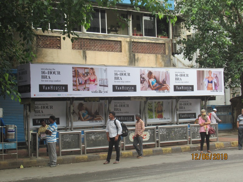 Bus Queue Shelter - Road No.3 (Sion) - Rani Laxmi Chowk,   Sion,   Mumbai,   Maharashtra