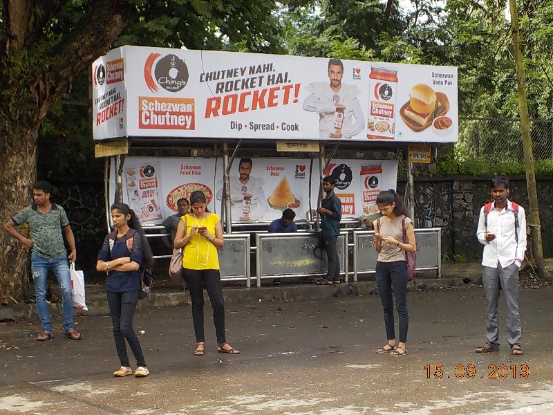 Bus Queue Shelter - Gidwani Marg - Panjarapol,   Chembur,   Mumbai,   Maharashtra