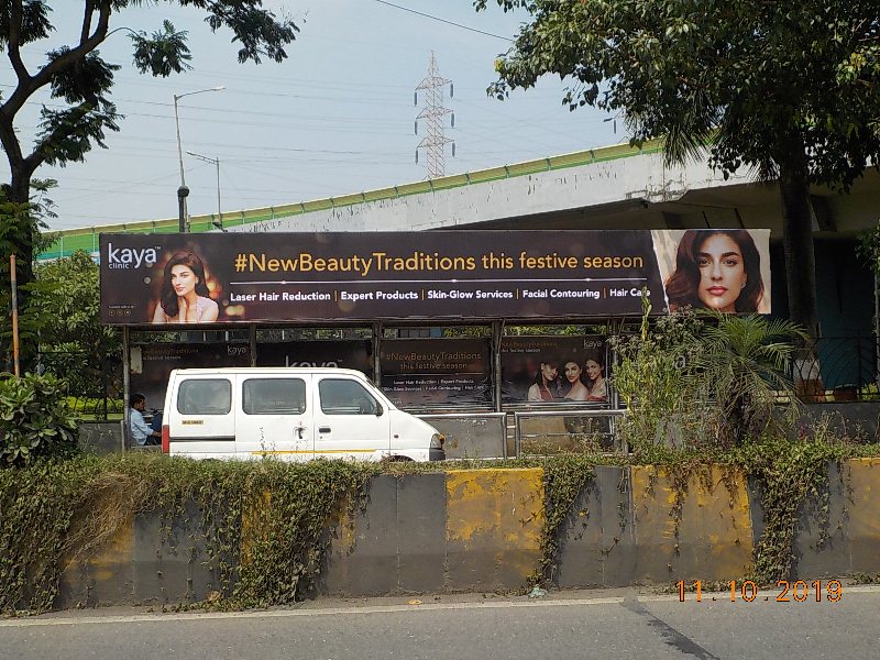 Bus Queue Shelter - V. N. Purav Road - Suman Nagar,   Chembur,   Mumbai,   Maharashtra