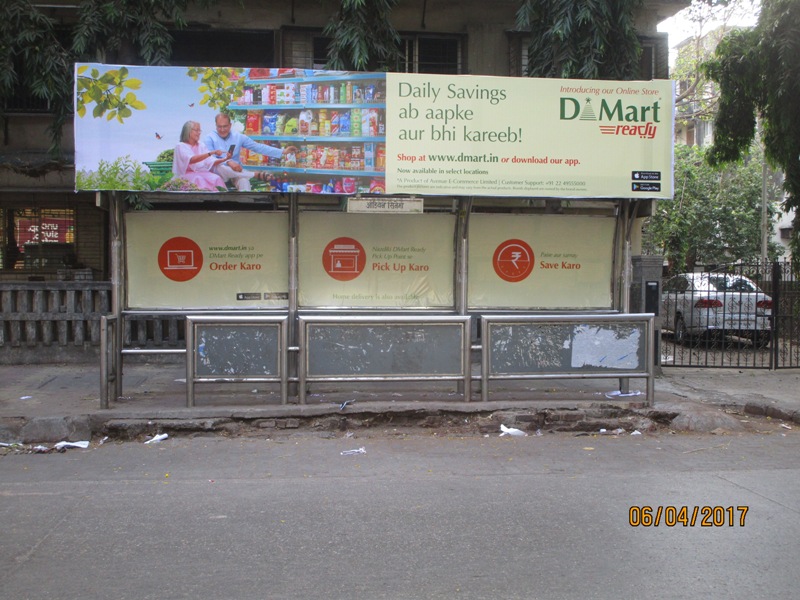 Bus Queue Shelter - R. B. Mehta Road - Odeon Cinema,   Ghatkopar (E),   Mumbai,   Maharashtra