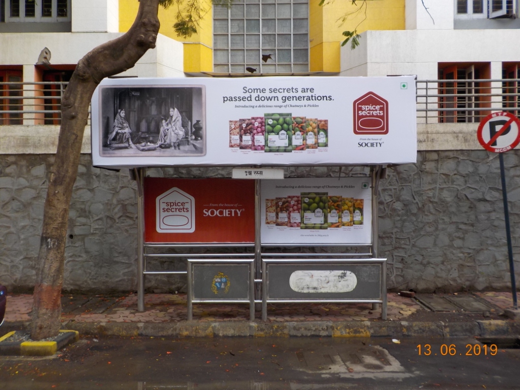 Bus Queue Shelter - Near Mithibai College - 9th Road,   Juhu,   Mumbai,   Maharashtra