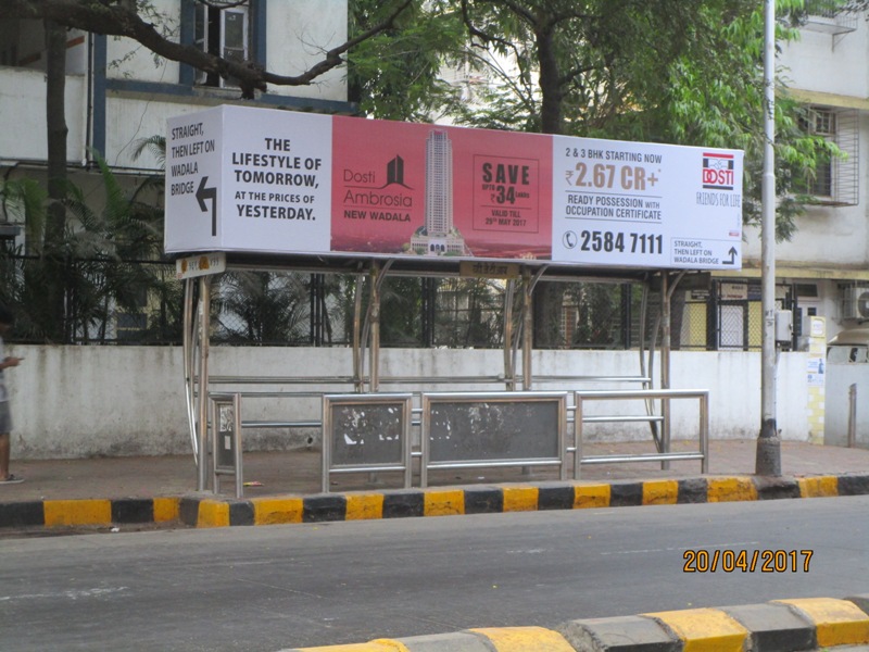 Bus Queue Shelter - Nathalal Parekh Road - V.J.T.I.,   Matunga (E),   Mumbai,   Maharashtra
