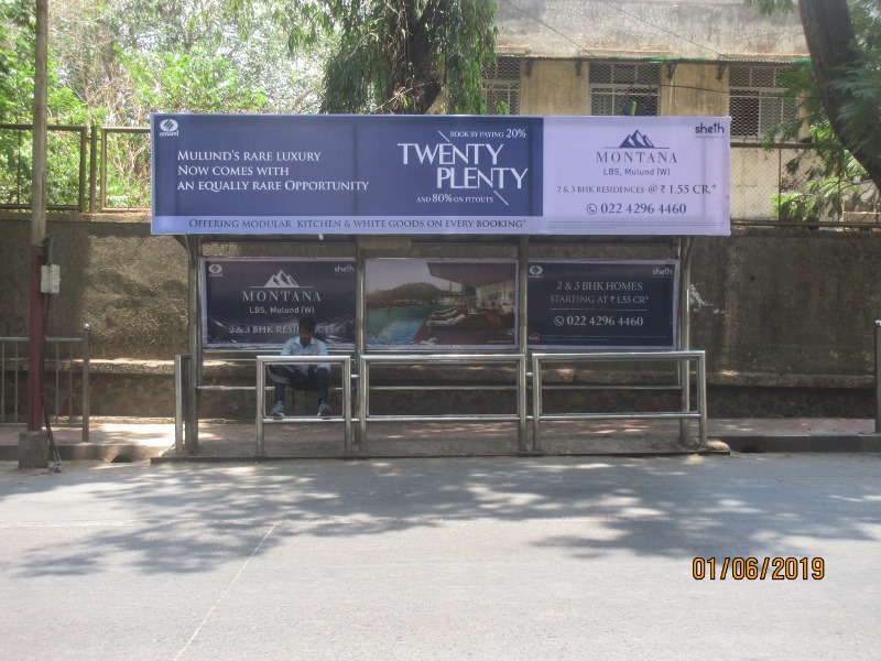 Bus Queue Shelter - R. P. Road - Municipal Hospital,   Mulund (W),   Mumbai,   Maharashtra