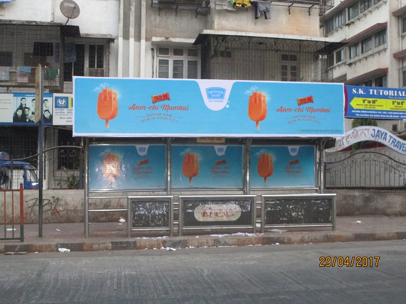 Bus Queue Shelter - Road No. 24 (Sion) - Rani Laxmi Chowk,   Sion,   Mumbai,   Maharashtra