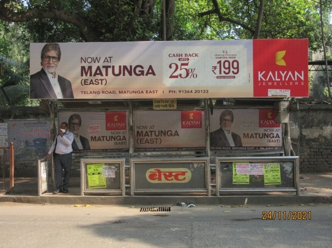 Bus Queue Shelter - Road No. 8 (Sion) - Rupam Cinema,   Sion,   Mumbai,   Maharashtra