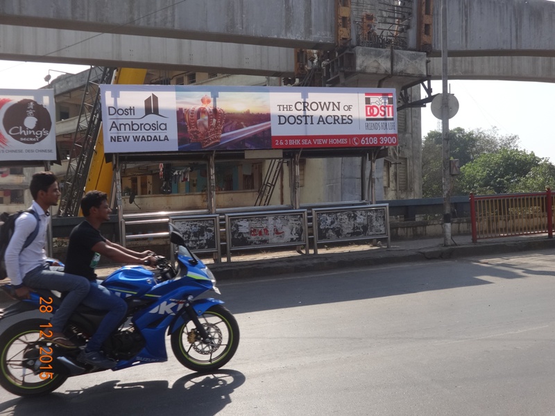 Bus Queue Shelter - N. Fadanvis Marg - Wadala Bridge,   Wadala,   Mumbai,   Maharashtra