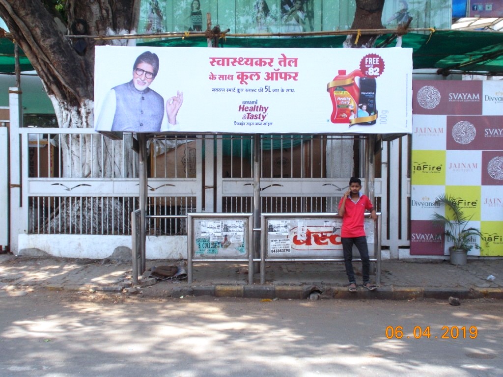 Bus Queue Shelter - - Hindustan Naka( Chau Charansingh Chowk ),   Kandivali West,   Mumbai,   Maharashtra