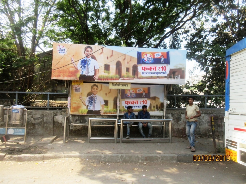 Bus Queue Shelter - Outside Depot - Vikhroli Depot,   Vikhroli,   Mumbai,   Maharashtra