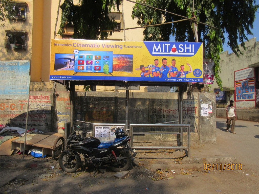 Bus Queue Shelter - Station - Kanjur Marg,   Kanjurmarg,   Mumbai,   Maharashtra