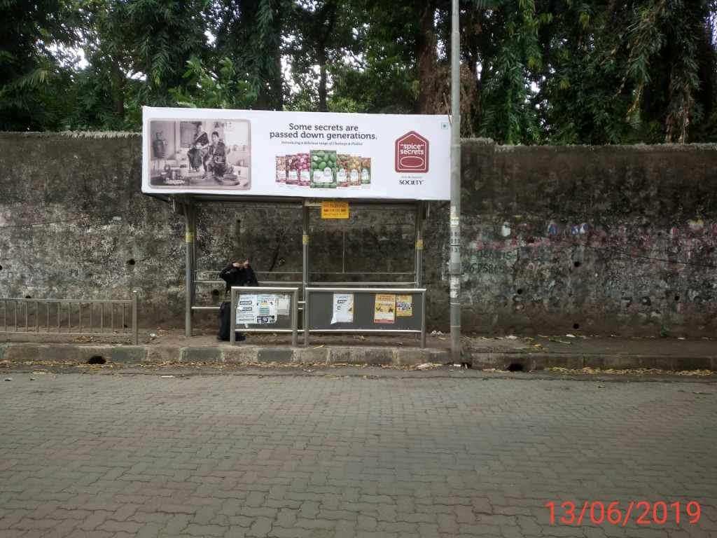 Bus Queue Shelter - Mahakali Caves - Dominic Savio High School,   Andheri East,   Mumbai,   Maharashtra