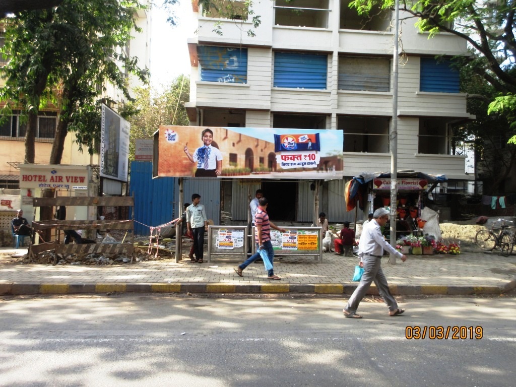 Bus Queue Shelter - Near Station - Roop Cinema,   Santacruz East,   Mumbai,   Maharashtra