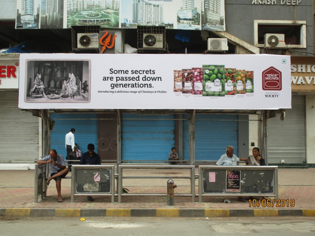 Bus Queue Shelter - Outside Nik Nac Mall - Prathana Samaj,   Charni Road,   Mumbai,   Maharashtra
