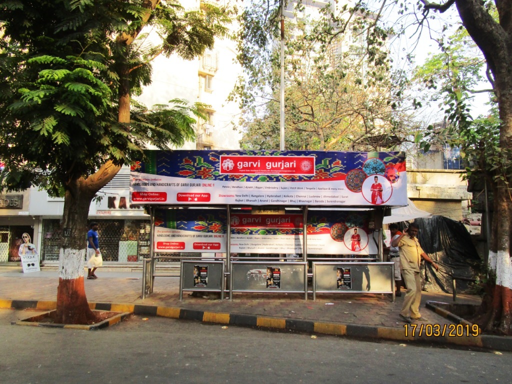 Bus Queue Shelter - Outside Chandra Lok Mall - J.Mehta Marg,   Nepensea Road,   Mumbai,   Maharashtra