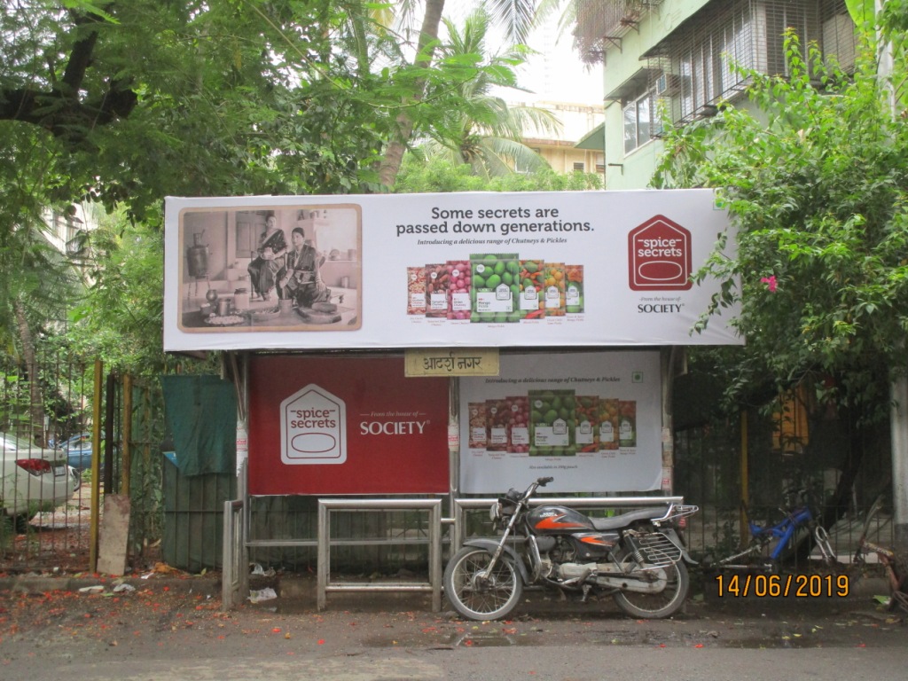 Bus Queue Shelter - - Adarsh Nagar,   Worli,   Mumbai,   Maharashtra