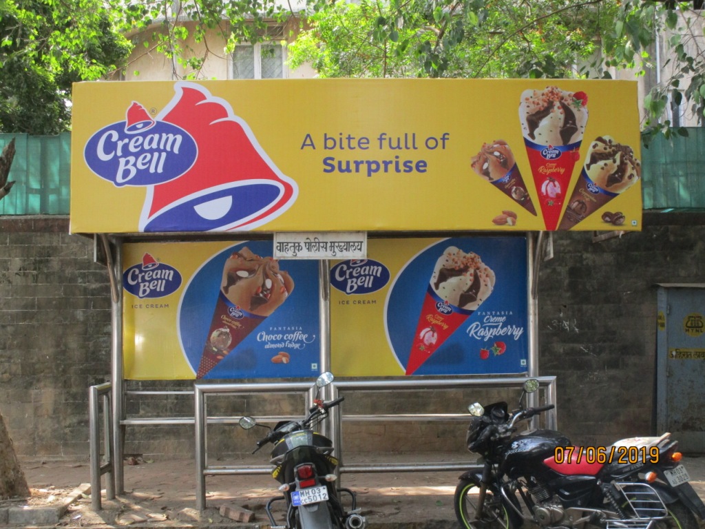 Bus Queue Shelter - - R T O Office,   Worli,   Mumbai,   Maharashtra