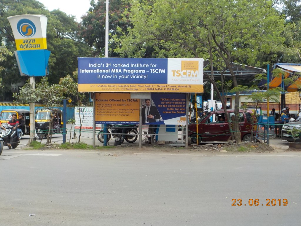 Bus Queue Shelter - - Agra Road,   Mulund West,   Mumbai,   Maharashtra