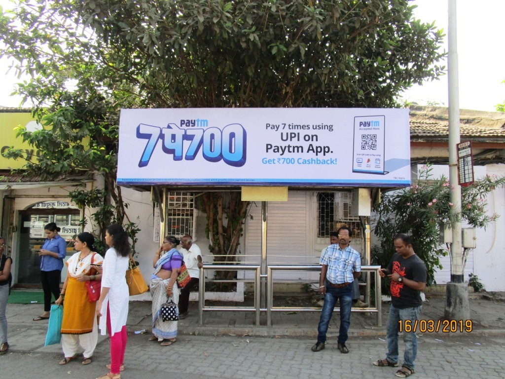 Bus Queue Shelter - Towards Selink To Century - Worli Sea Face (N) At U-Turn Point,   Worli,   Mumbai,   Maharashtra