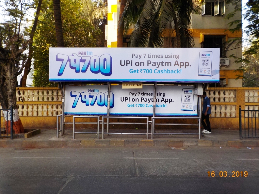 Bus Queue Shelter - - Seven Bungalow,   Andheri West,   Mumbai,   Maharashtra