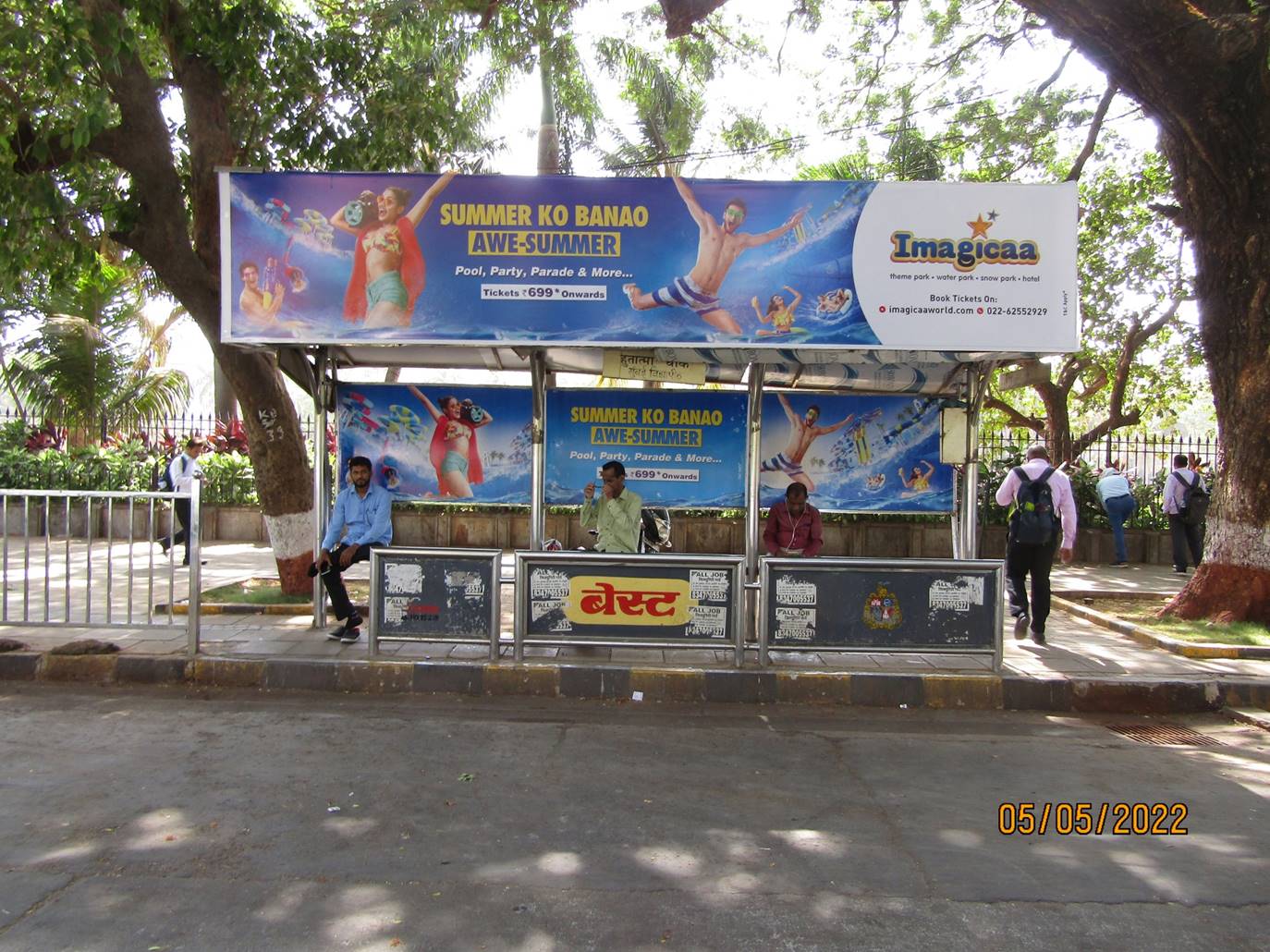 Bus Queue Shelter - Karmaveer Bhaurao Patil Marg - Hutatama Chowk,   Fort,   Mumbai,   Maharashtra