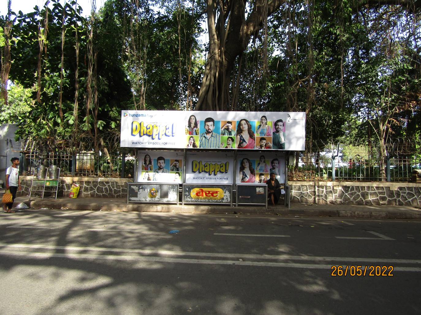 Bus Queue Shelter - BG kher Road - K.N.Park,   Walkeshwar,   Mumbai,   Maharashtra