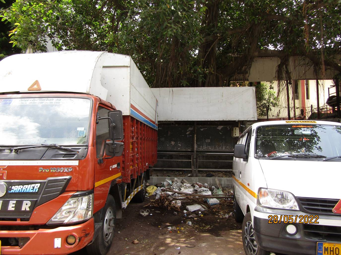 Bus Queue Shelter - Tulsi pipe road - Tulsi Pipe Rd (Mhatre Pen co),  Dadar,   Dadar (W),   Mumbai,   Maharashtra