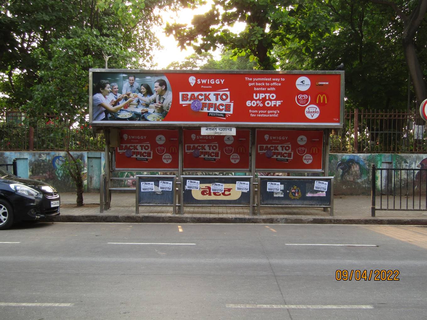 Bus Queue Shelter - Veer Savarkar Marg - National Hinduja Hospital,   Cadell Road,   Mumbai,   Maharashtra
