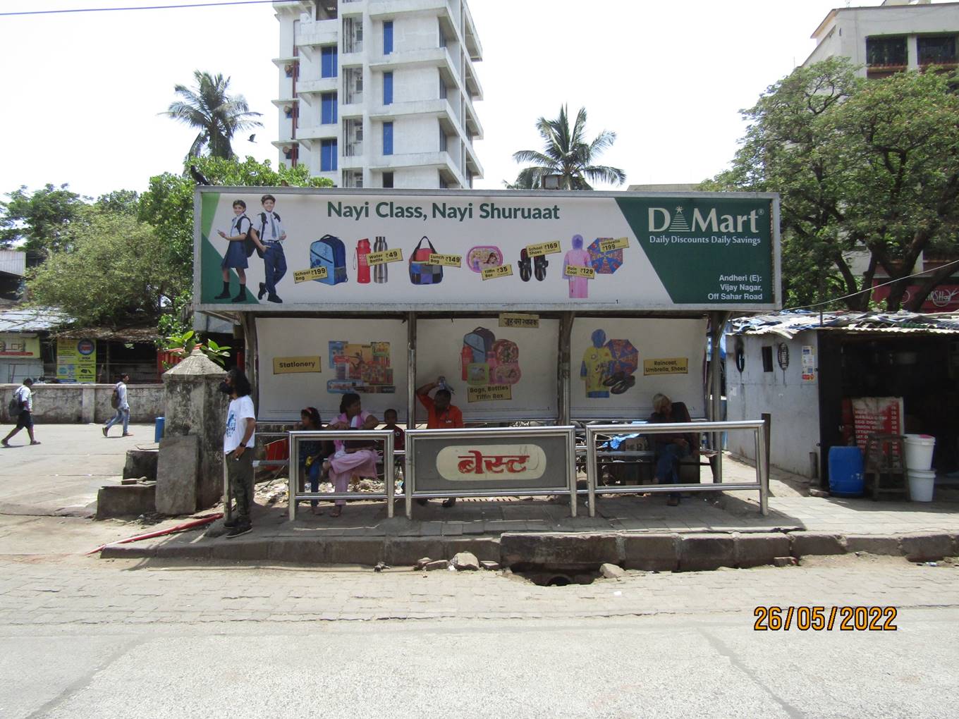 Bus Queue Shelter - N S Road No. 13 - Juhu Bus Station,   Juhu,   Mumbai,   Maharashtra