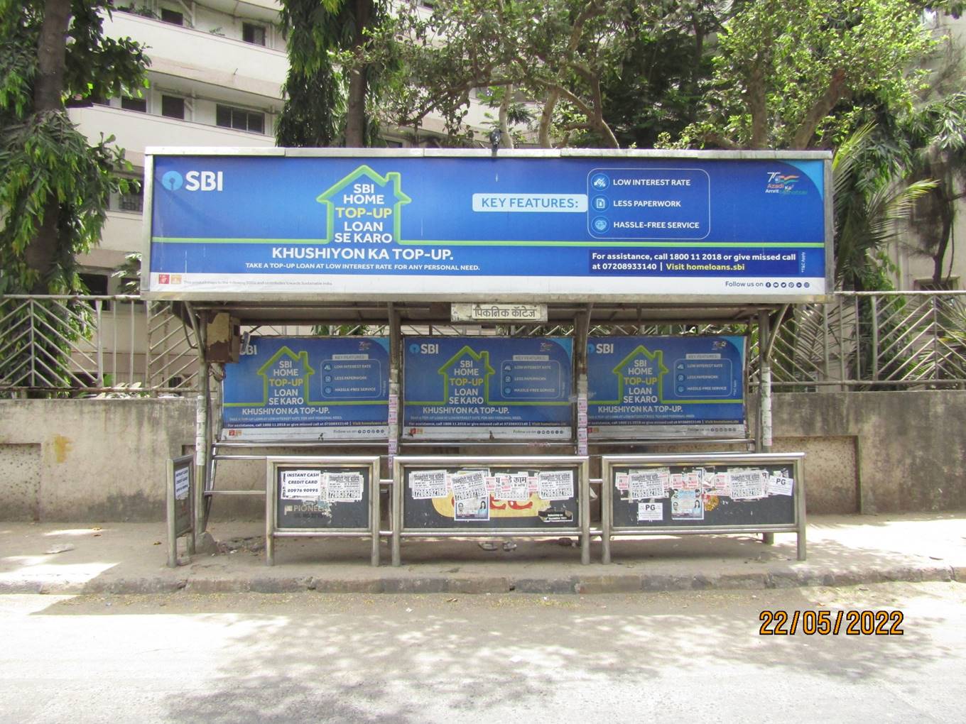Bus Queue Shelter - J.P Road - Picnic Cottage,   Andheri W,   Mumbai,   Maharashtra