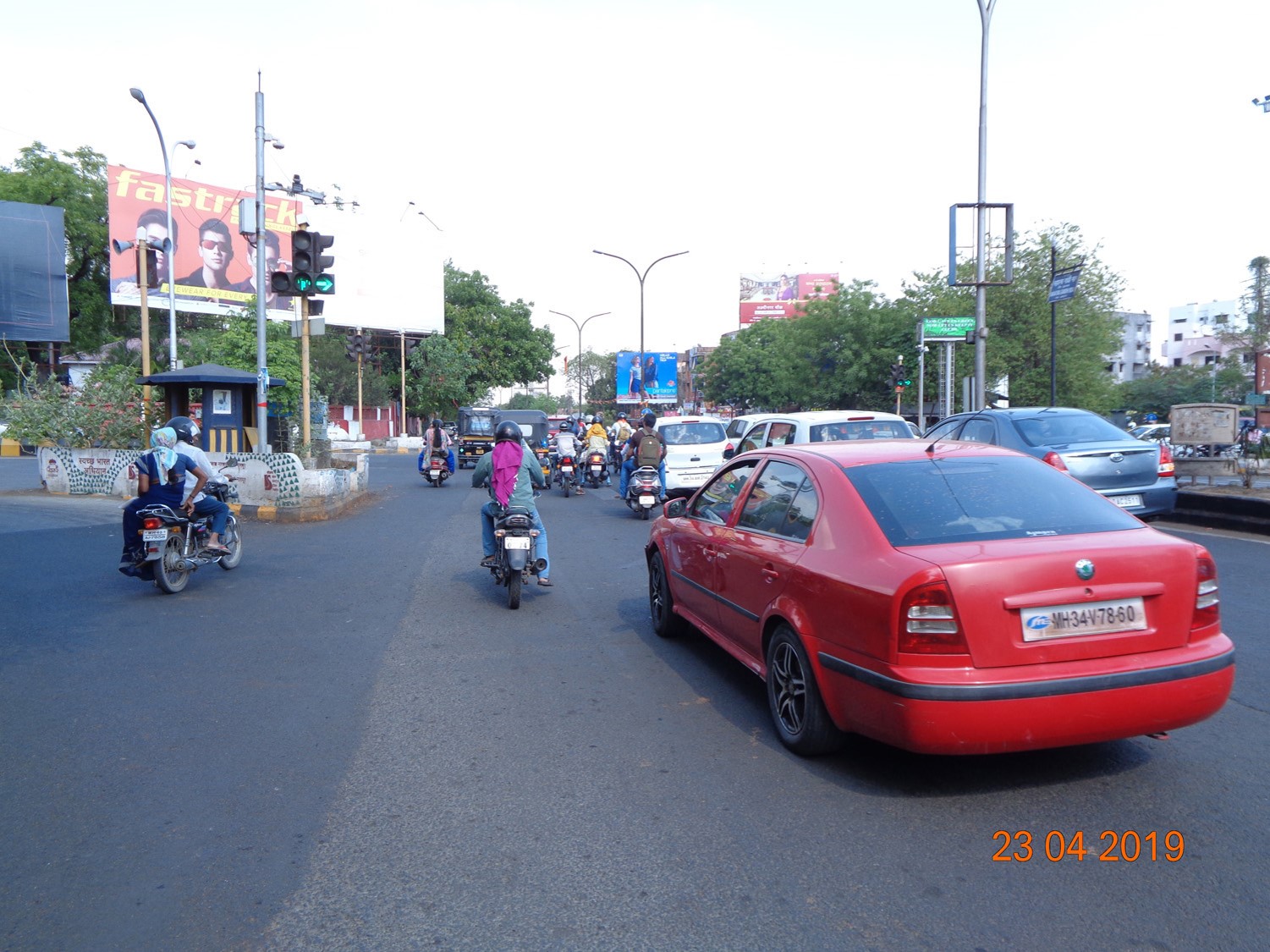 Hording - BHOLE PETROL PUMP SQ., Nagpur, Maharashtra