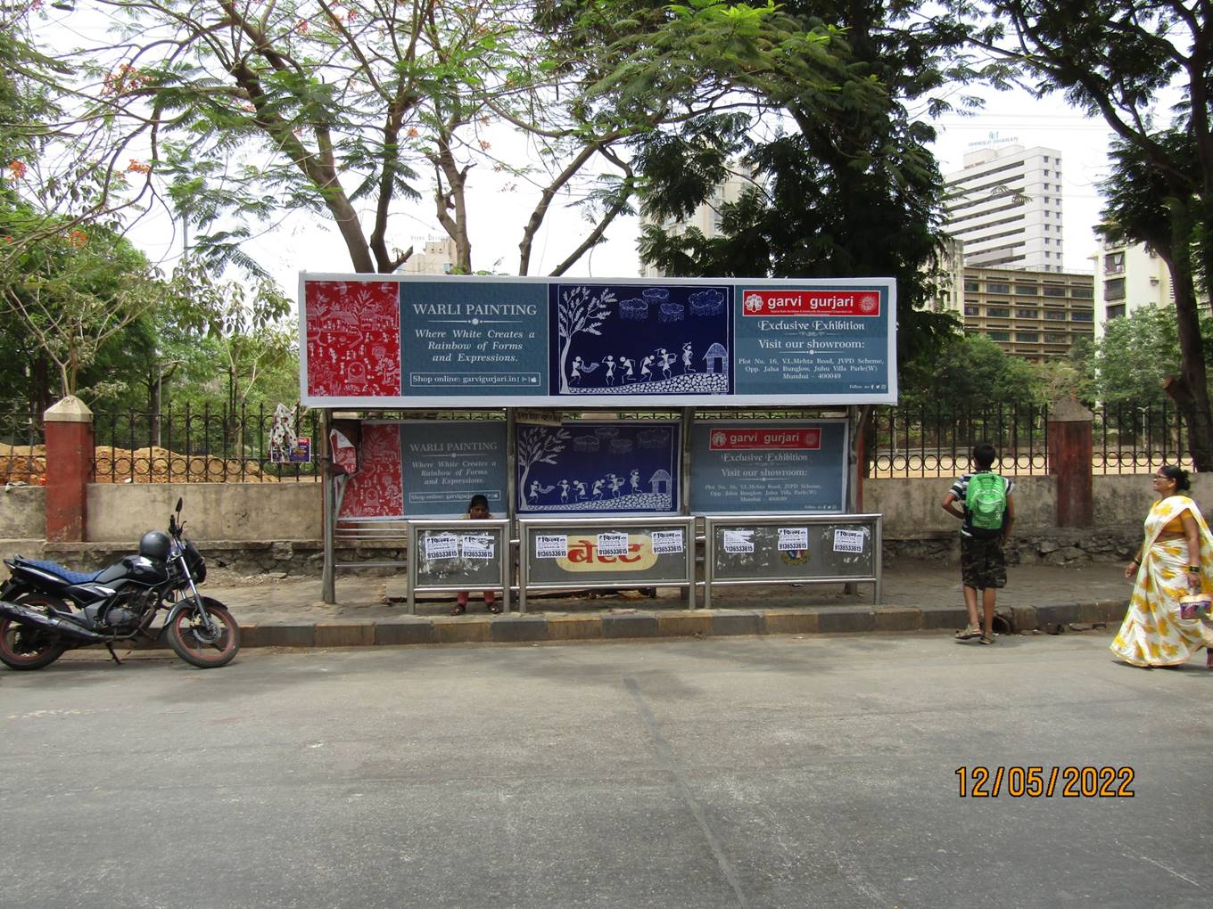 Bus Queue Shelter - Boraspada Road - Sports Club/ Kamla Vihar,   Kandivali (W),   Mumbai,   Maharashtra
