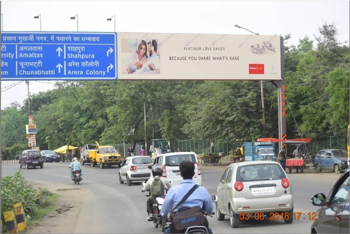 Gantry - Kolar Road at Bridge towards Chunabhatti, Bhopal, Madhya Pradesh