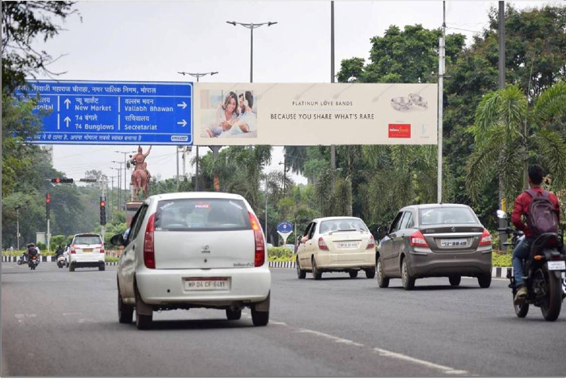 Gantry - Link Road 1,  Opp  Redcross Hospital towards New Market, Bhopal, Madhya Pradesh