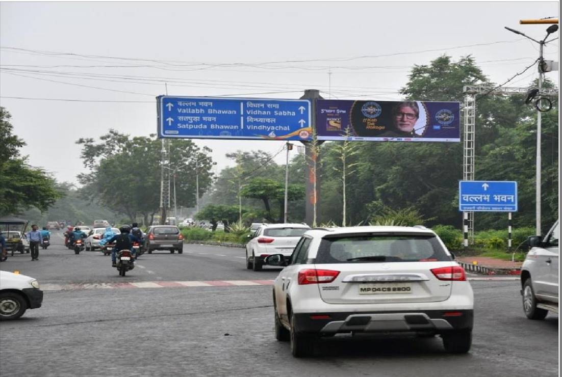 Unipole - Vallabh Bhawan Road,  near Bhopal Haat, Bhopal, Madhya Pradesh