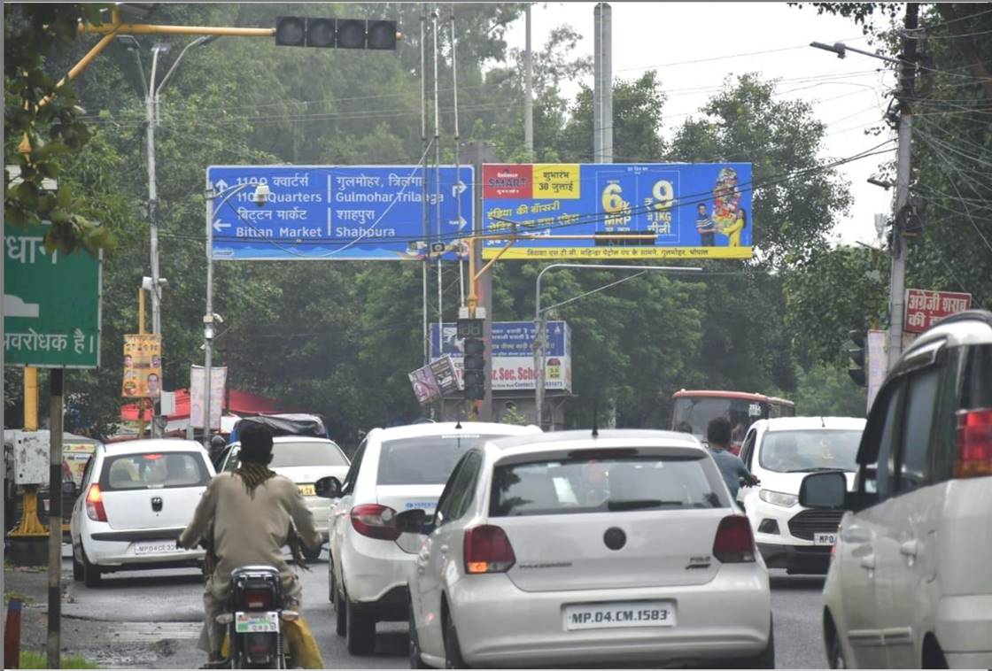 Unipole - Manisha Market Tiraha, Bhopal, Madhya Pradesh