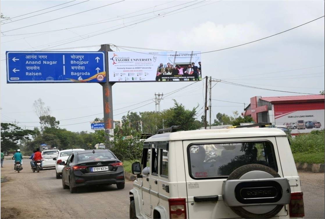 Unipole - Bhojpur Road near Iper College, Bhopal, Madhya Pradesh