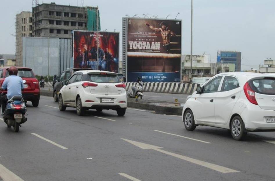 Billboard - WEH Andheri Jog Flyover towards Jogeshwari - towards andheri,   WESTERN EXPRESS HIGHWAY,   Mumbai,   Maharashtra