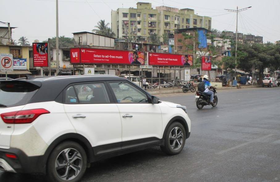 Street Furniture BQS - WEH Bandra Kherwadi Towards Kalina / Vakola - towards western express highway,   Western Suburb,   Mumbai,   Maharashtra