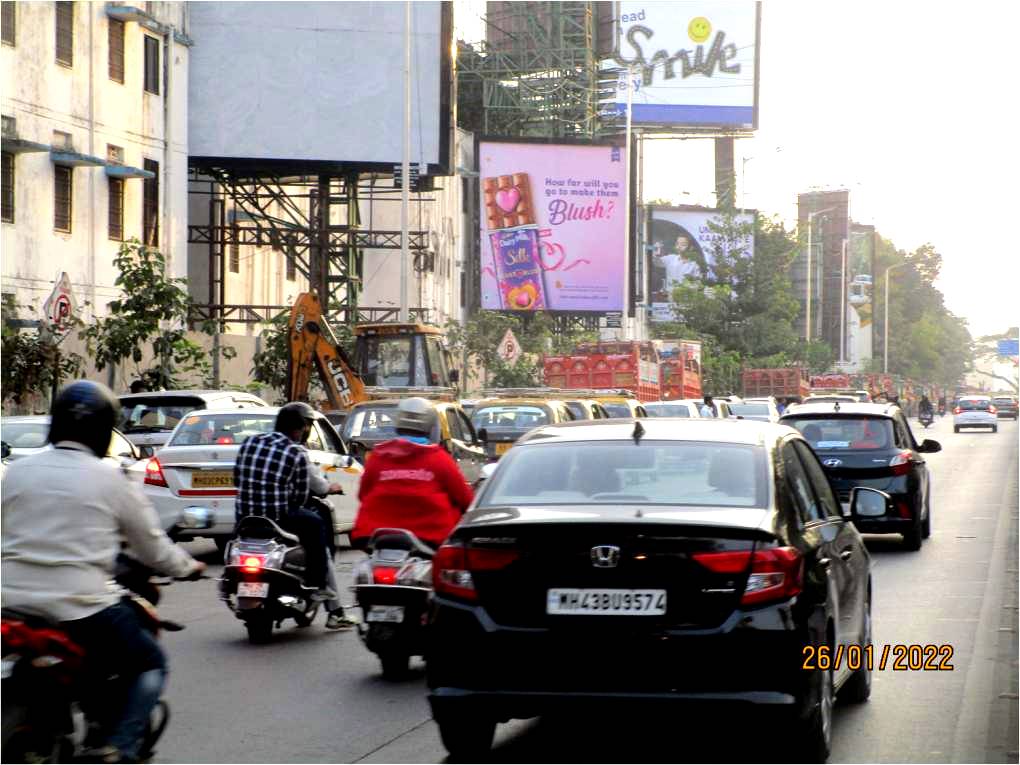 hoarding - Lower Parel Opp Phoenix Mall / Palladium Mall -M/T - Opp Phoenix Mall / Palladium Mall,   Lower Parel,   Mumbai,   Maharashtra